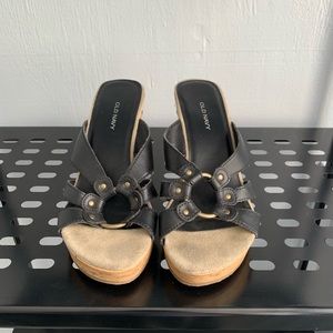 Women’s size 8 Old Navy sandals